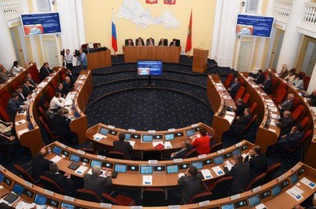 Парламентарии Оренбуржья подвели итоги законотворческой деятельности за 2013 год