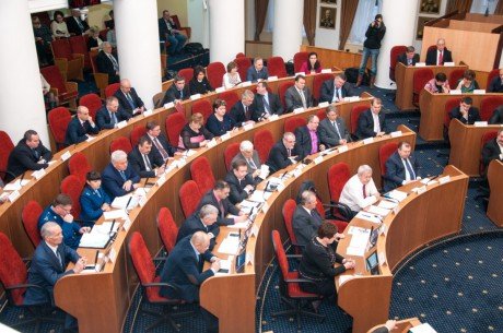 Оренбургские парламентарии внесли изменения в закон об организации местного самоуправления