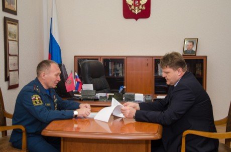 Сделать новогодние и рождественские праздники безопасными