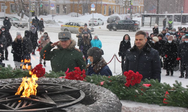 Возложение цветов