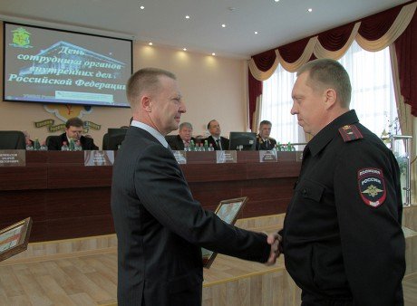 Главный федеральный инспектор по Кировской области поздравил сотрудников органов внутренних дел с профессиональным праздником