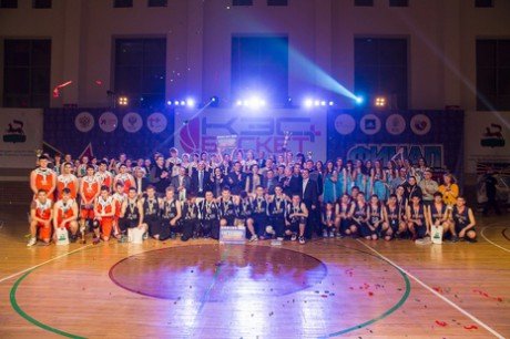 Абсолютными чемпионами финала школьной баскетбольной лиги «КЭС-БАСКЕТ» среди регионов Приволжья стали команды из Башкортостана