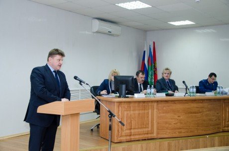 Совершенствовать координацию усилий органов власти для обеспечения экологического благополучия Оренбургской области