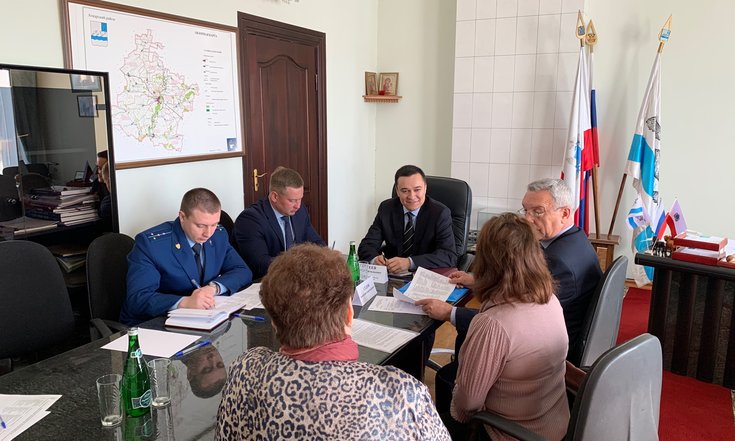 26 сентября 2019 года главный федеральный инспектор по Саратовской области Григорий Сергеев провел личный прием граждан в Аткарском районе