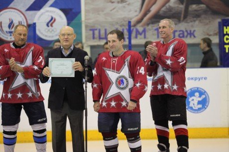 ПФО и ВЭБ заключили соглашение о партнерстве в сфере поддержки и развития детского и юношеского хоккея