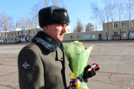 Главный федеральный инспектор вручила Дмитрию Войтику медаль «За спасение погибавших»