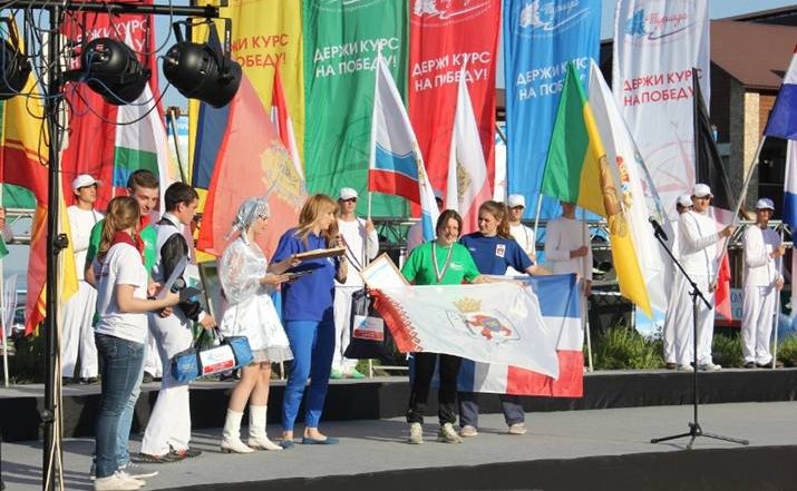 Михаил Бабич поздравил победителей «Туриады - 2014»