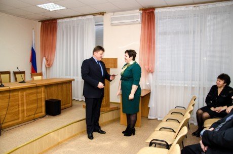 Удостоверение судьи Арбитражного суда Оренбургской области вручено Наталье Невдахо
