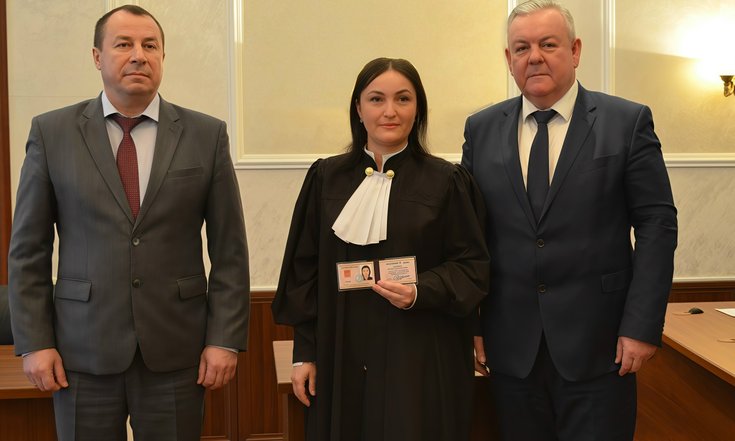 12.12_Пресс-релиз_Вручение удостоверений_Обаластной суд