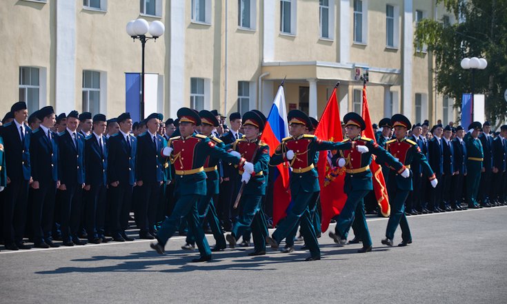 Военно-спортивная игра «Зарница Поволжья - 2014» стартовала в Оренбурге