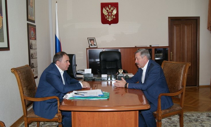 Пресс-релиз Ринат Гильмутдинов провёл рабочую встречу с министром природных ресурсов, экологии и имущественных отношений Оренбургской области