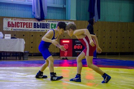 В Оренбурге проходит X открытый турнир по греко-римской борьбе 