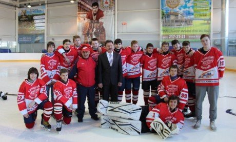 Встреча с нижегородцами - победителями всероссийских соревнований юных хоккеистов «Золотая шайба» имени А.В.Тарасова 