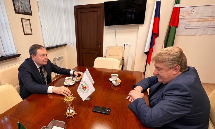 14.09.2025_Главный федеральный инспектор по РТ встретился с Председателем ЦИКа РТ