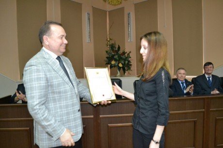 Выпускников МАГУ поздравили с успешным завершением обучения 