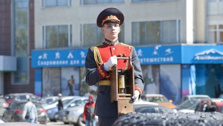 Пермский край прибыл Огонь Победы от Могилы Неизвестного Солдата у Кремлевской стены