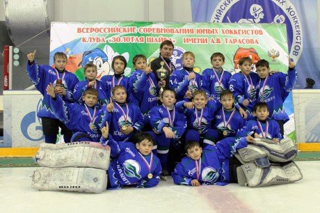 Будущие звезды башкирского хоккея достойно защищают честь Приволжского федерального округа на Всероссийских играх