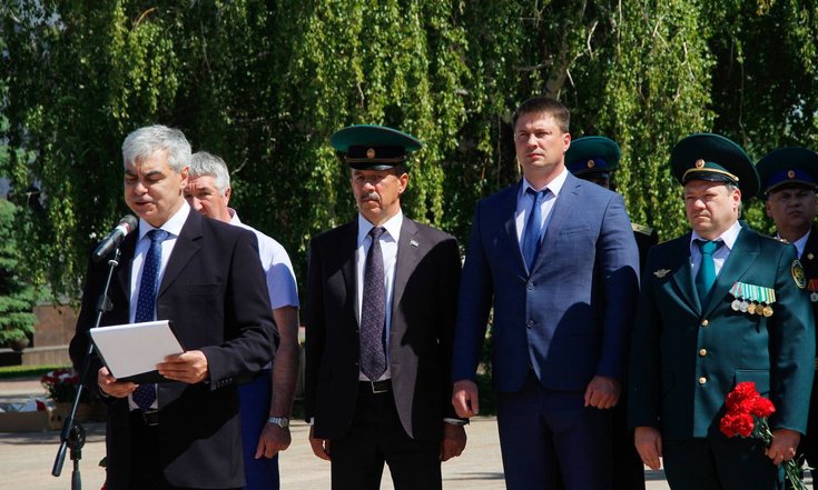 сам