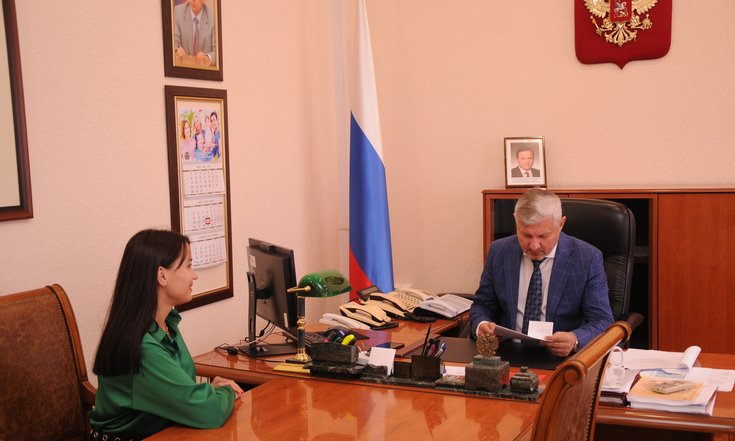 Владимир_Бобров_провел_собеседование_с_кандидатами_на_должности_судей_федеральных_судов_