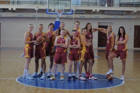 Оренбургская «Надежда» в полуфинале!