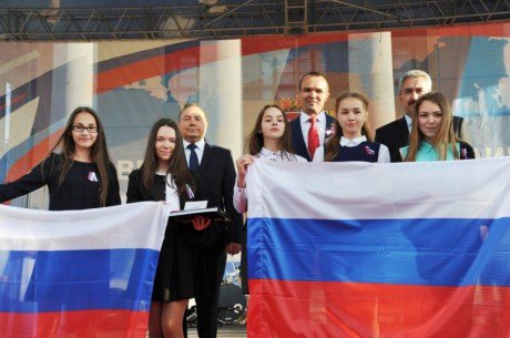 В Чебоксарах торжественно отметили День России