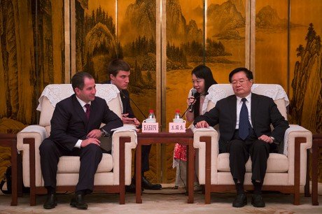Встреча полномочного представителя Президента РФ в ПФО Михаила Бабича и губернатора провинции Хубэй Ван Гошена