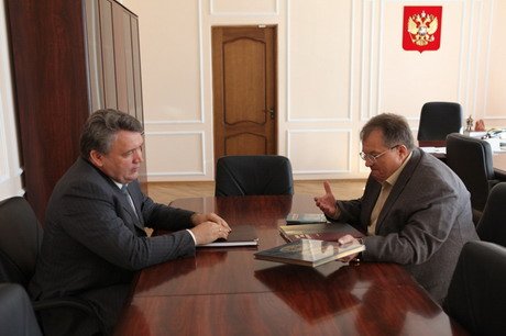 Рустам Идрисов и Борис Петров обсудили вопросы обеспечения безопасности на объектах Универсиады-2013