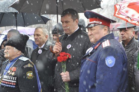 Владимир Климов принял участие в траурном мероприятии, посвященном столетию уничтожения армян по этническому принципу