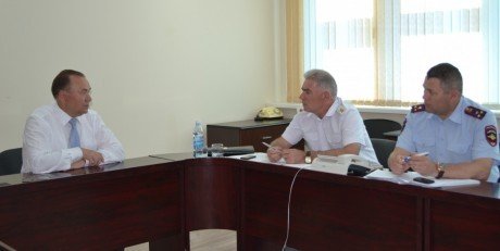 На вопросы о безопасности детей при отправке их в места отдыха ответили жителям Чувашии